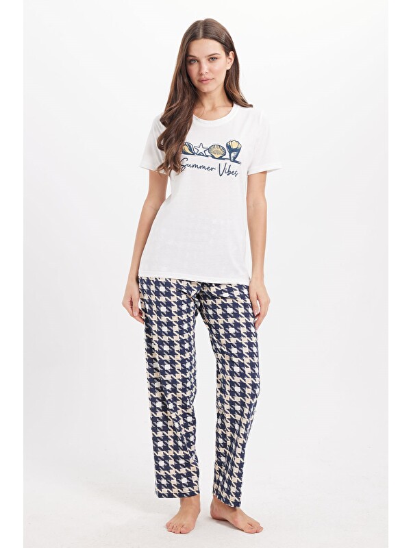 TUDORS Kadın Regular Fit Klasik Kesim Pamuklu Bisiklet Yaka Kısa Kollu Baskılı Beyaz Pijama Takımı