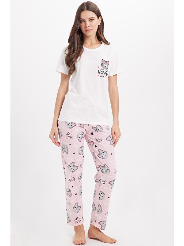 TUDORS Kadın Regular Fit Klasik Kesim Pamuklu Bisiklet Yaka Kısa Kollu Baskılı Beyaz Pijama Takımı