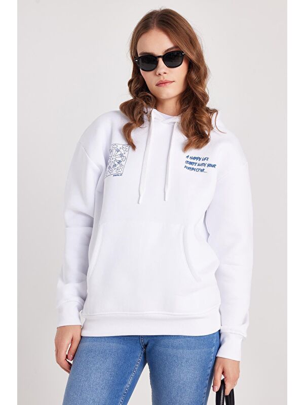 TUDORS Kadın Oversize Geniş Kesim Pamuklu Yumuşak Dokulu İçi Polarlı Baskılı Beyaz Kapüşonlu Sweatshirt