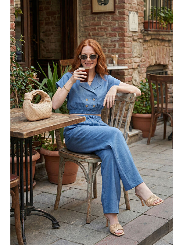 Lela Regular Fit Kruvaze Yaka Düğme Detaylı Kadın Crop Takım 5866446