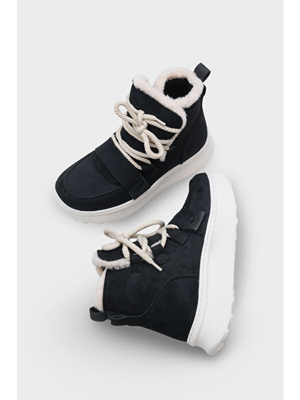 Agatha Kürklü Kadın Bot - Görsel 7