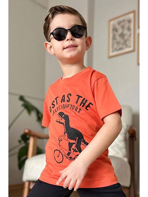 Riccotarz Erkek Çocuk Dinozor ve Bisiklet Baskılı Turuncu T-shirt Penye Şortlu Takım