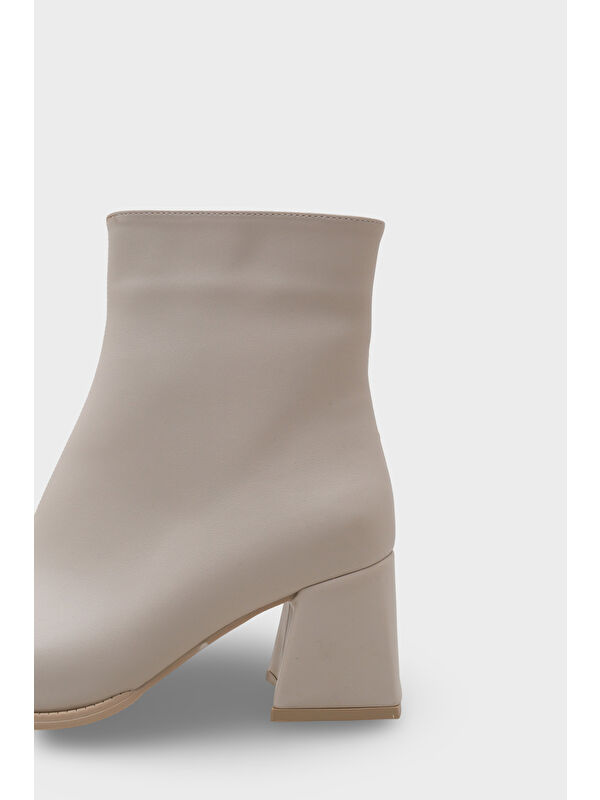 Celine Kadın Bej Topuklu Bot - Görsel 6