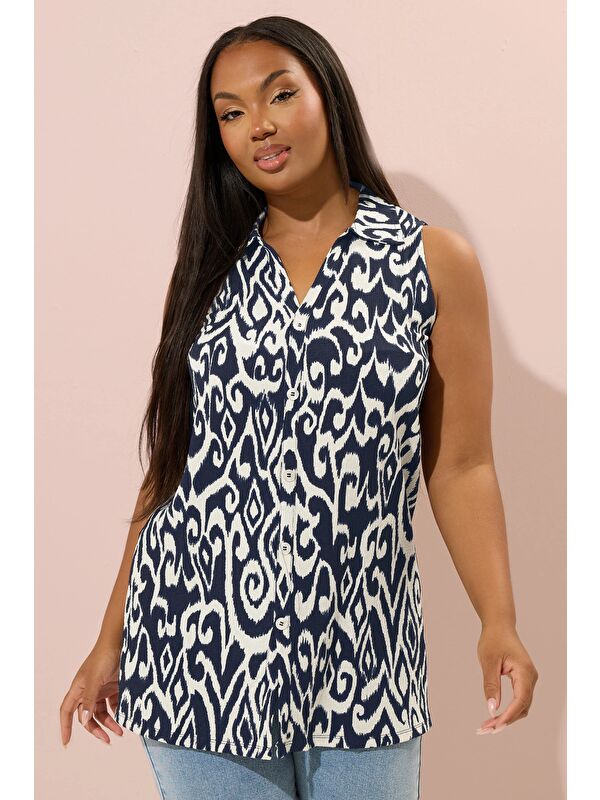 Stil Diva Büyük Beden Sıfır Kol Soyut Desenli Düğme Detaylı Bluz 322678