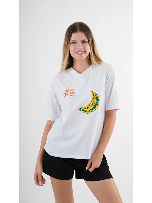 Hazelin Kadın Beyaz Sarı Banana House Baskılı Bisiklet Yaka T-Shirt HZL24S-YY302
