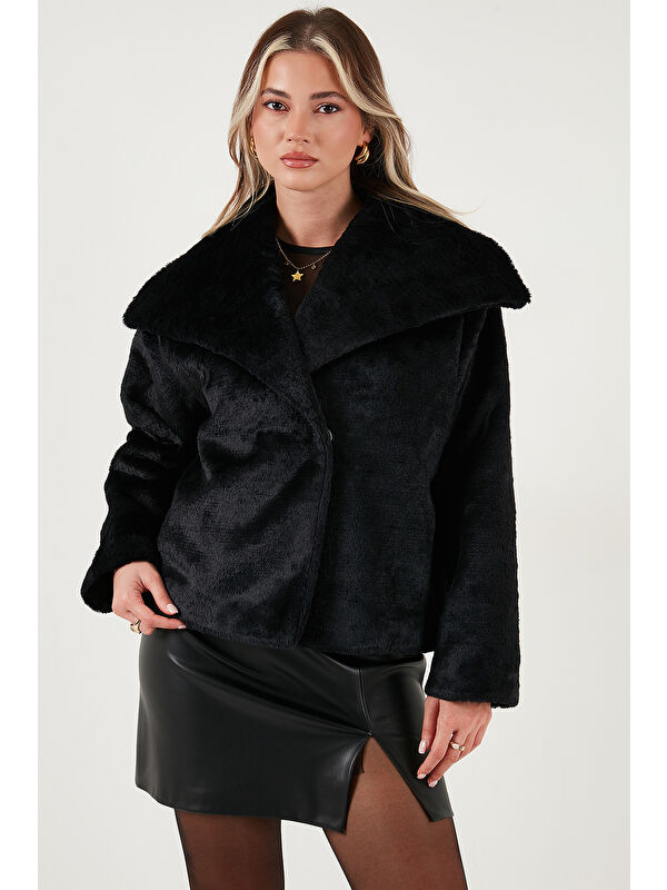 Lela Oversize Geniş Yaka Çıtçıt Düğmeli Astarlı Pelüş Mont 6839623