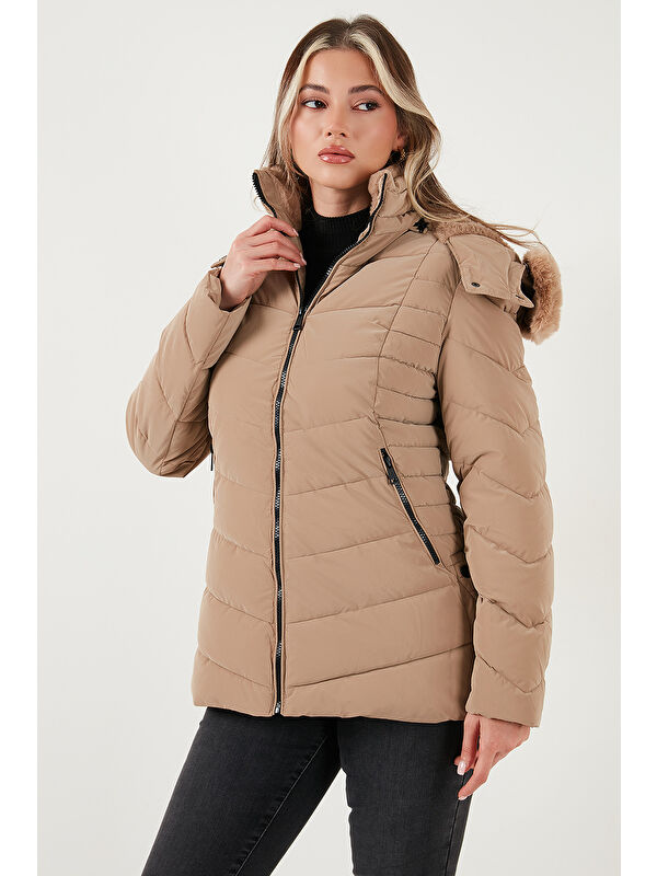 Lela Kapitoneli Slim Fit Çıkarılabilir Kapüşonlu Mont 497MARA