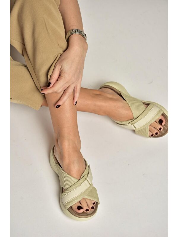 Fox Shoes Bej Kadın Terlik Y973935004