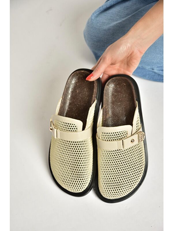 Fox Shoes Bej Kadın Terlik Y250505015
