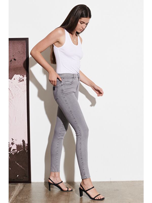 Wrangler Gri Skinny Fit Yüksek Bel Esnek Jean Pantolon