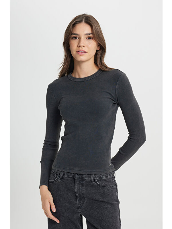 Wrangler Slim Fit Dar Kesim Bisiklet Yaka Siyah Tişört