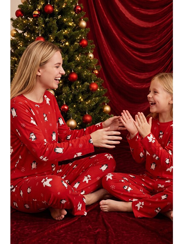 Siyah İnci Kırmızı Yılbaşı Temalı Desenli Termal Kumaşlı Ultra Soft Yumuşak Örme Pijama Takımı