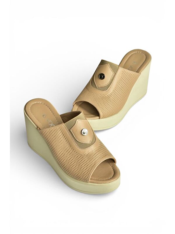 Fox Shoes Bej Kadın Terlik Y555250703
