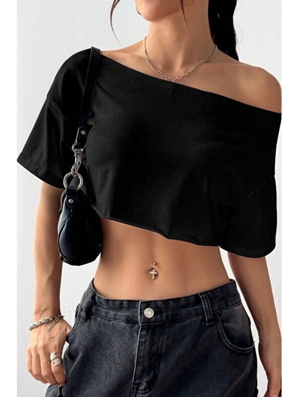Tarz Cool Kadın Siyah Kayık Yaka Oversize Crop T-Shirt