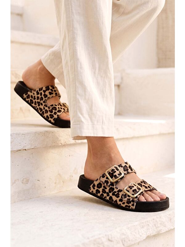 Remsa Gold Toka Detay Leopar Kadın Terlik 1007-Z007 Camel