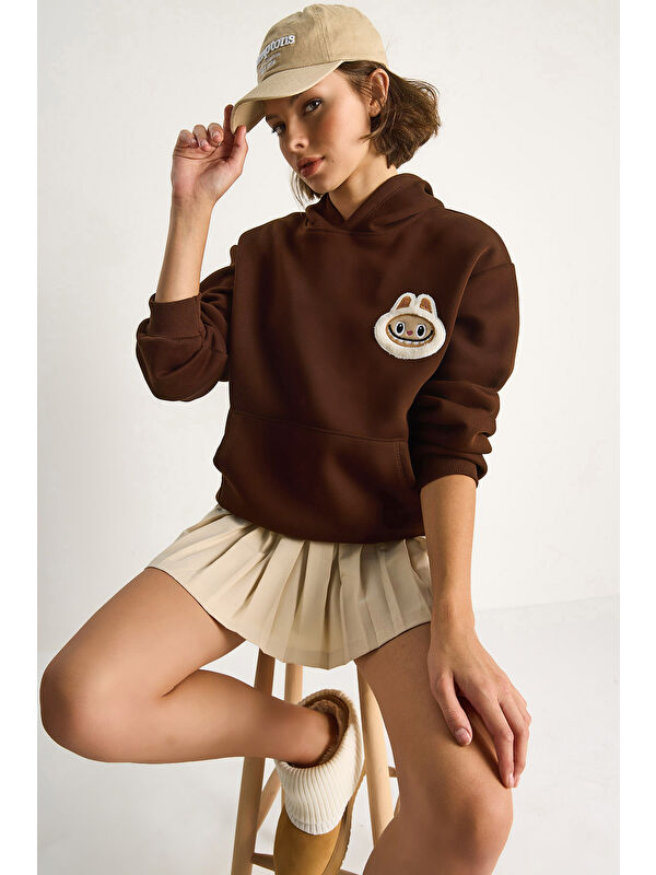SHADE Kadın Nakış İşlemeli Kapüşonlu Kanguru Cepli Sweatshirt
