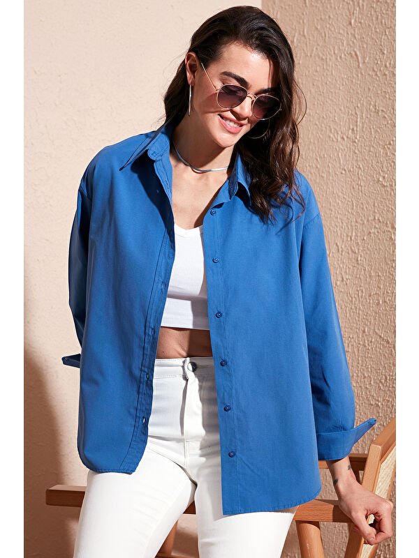 Lela Pamuklu Regular Fit Önü Kısa Arkası Uzun Oval Kesim Gömlek Cf25S163867