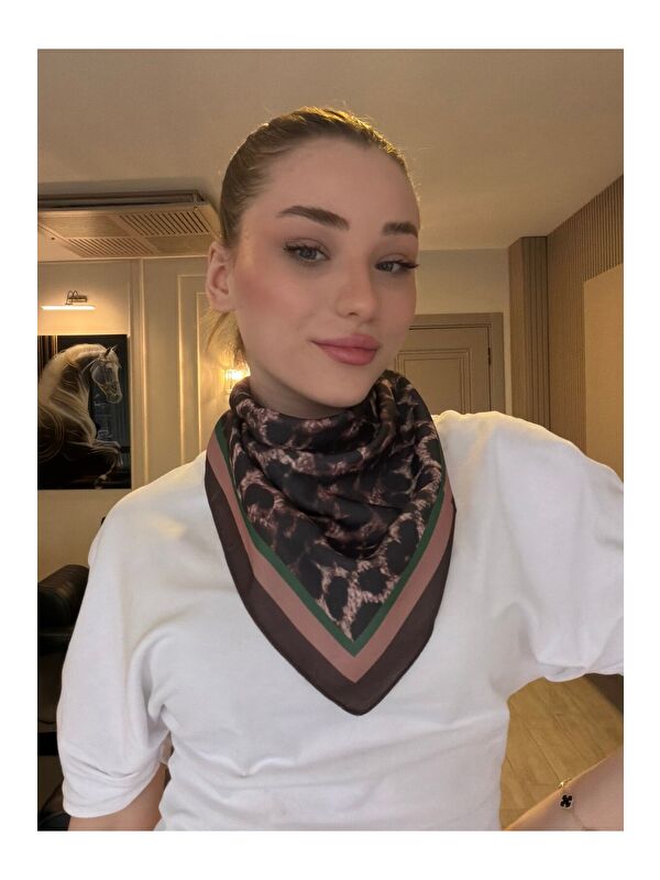 Luminos Butik Kadın Leopar Desenli Saten Boyun Fuları Bandana Kahverengi FLR2004