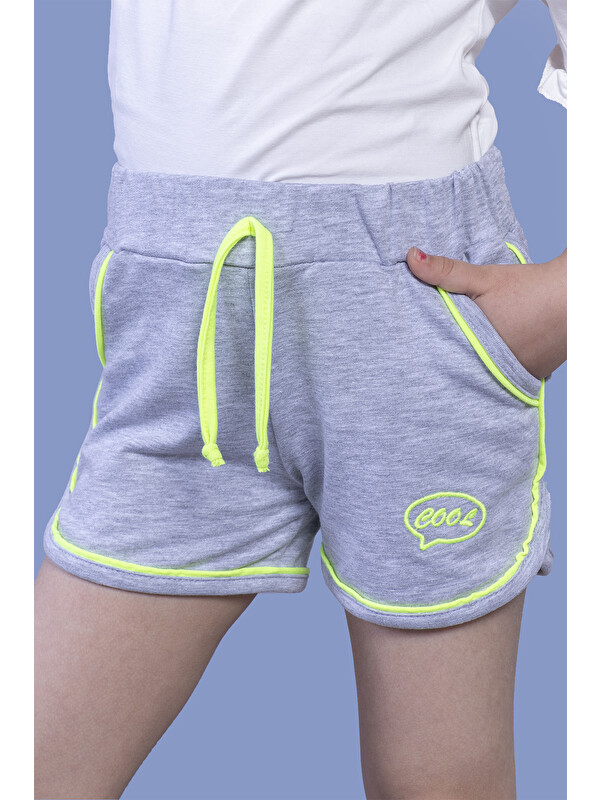 Toontoykids Kız Çocuk Beli Lastikli İki Yanı Cepli Nakışlı Şort