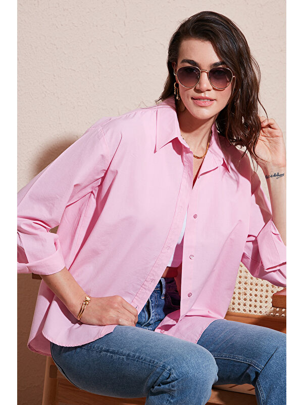 Lela Pamuklu Regular Fit Önü Kısa Arkası Uzun Oval Kesim Gömlek Cf25S163867