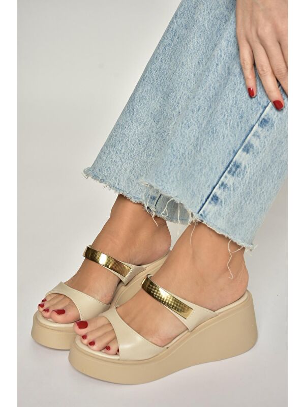 Fox Shoes Bej Kadın Terlik Y973518509