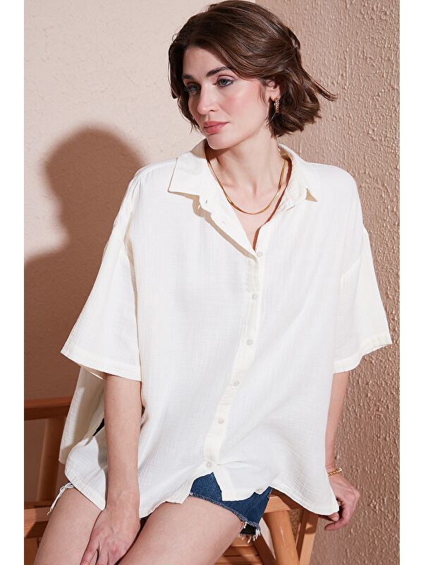 Lela Pamuklu Regular Fit Yırtmaçlı Kısa Kollu Gömlek Cf25S166965