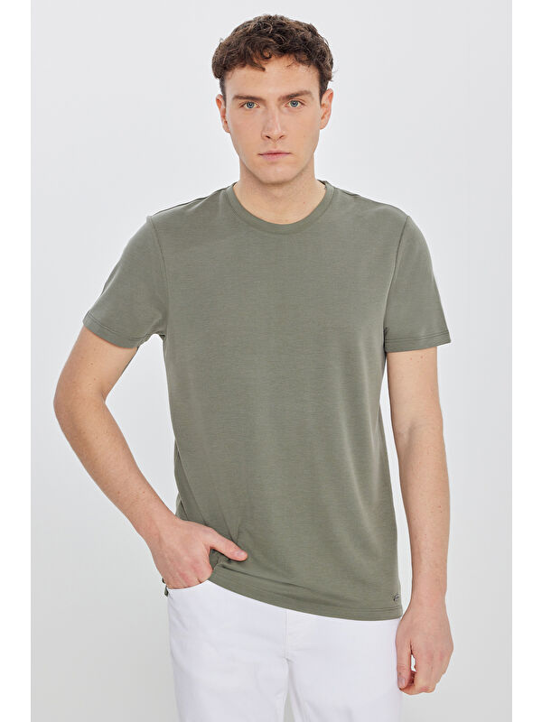 Altınyıldız Classics Erkek Haki Yumuşak Dokulu Slim Fit Dar Kesim Bisiklet Yaka Tişört