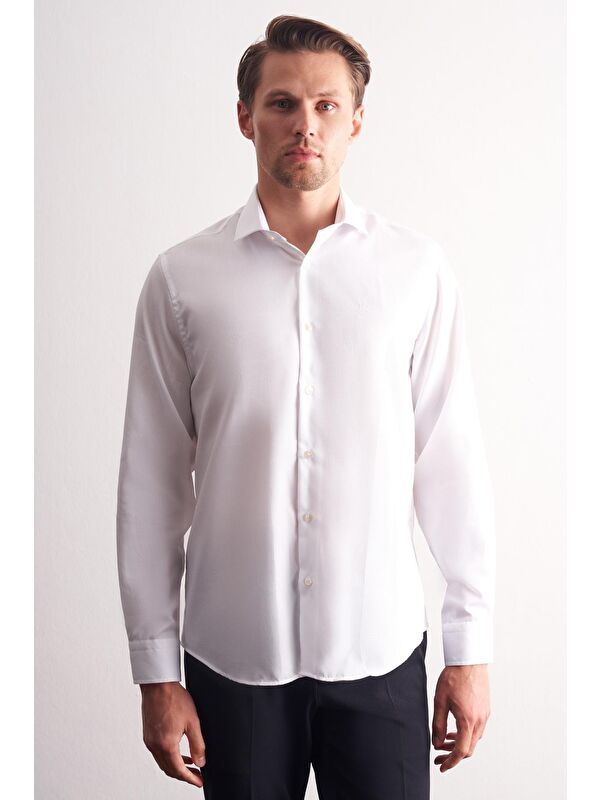 İMZA Beyaz Yarım İtalyan Yaka Kendinden Desenli Uzun Kol Premium Slim Fit %100 Pamuk Gömlek 1004255192