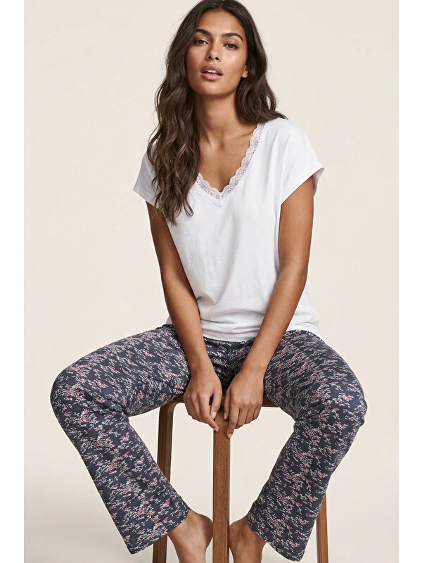 Siyah İnci ekru desenli dantel Detaylı Viskon Örme Pijama Takım26120774