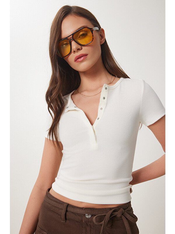 Happiness İstanbul Çıtçıtlı Basic Örme Crop Bluz KEMİK LFW0003