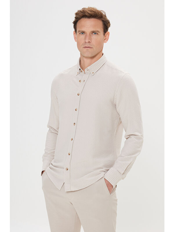 AC&Co / Altınyıldız Classics Erkek Bej Pamuklu Slim Fit Düğmeli Yaka Gofre Desenli Gömlek