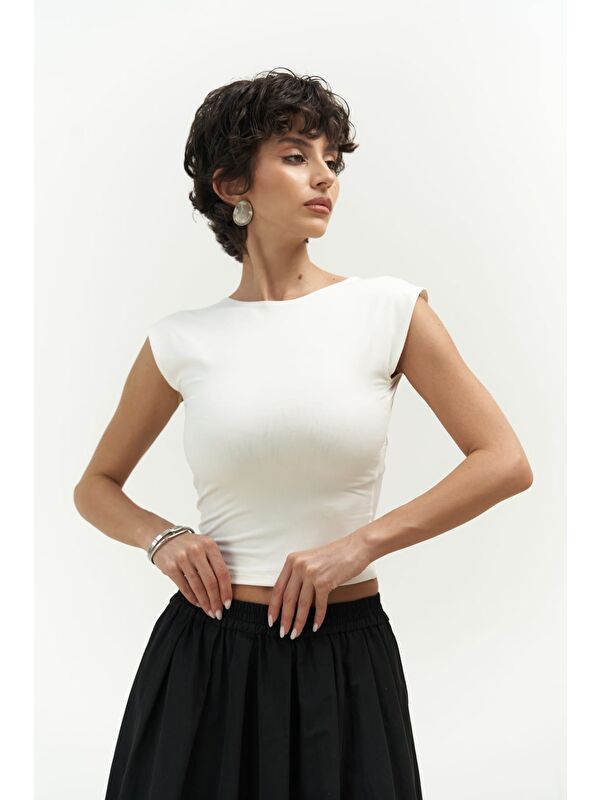 Mai Collection Nives Sırt Dekolteli Beyaz Crop Bluz