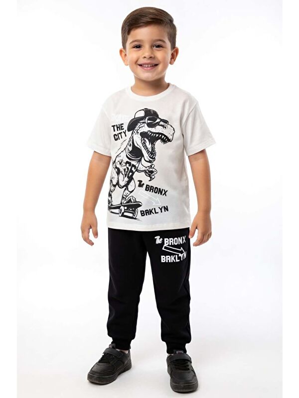 Riccotarz Erkek Çocuk Üzeri Yazı ve Kaykay Dino Baskılı Bileği Manşetli Siyah Pijama Takımı