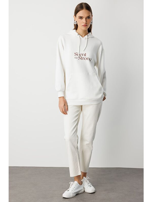 Mizalle Yumuşak Dokulu Kapüşonlu Ekru Sweatshirt