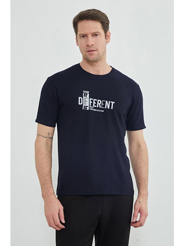 Fullamoda Think Different Baskılı Bisiklet Yaka Modal Tişört
