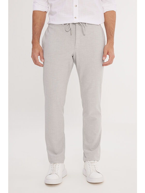 AC&Co / Altınyıldız Classics Erkek Beyaz-Gri Comfort Fit Rahat Kesim Yan Cepli Desenli Beli Lastikli Pantolon