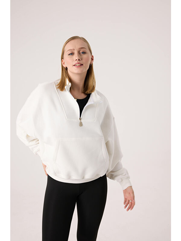 gothamVibes Kadın Beyaz Fermuarlı Oversize Sweatshirt