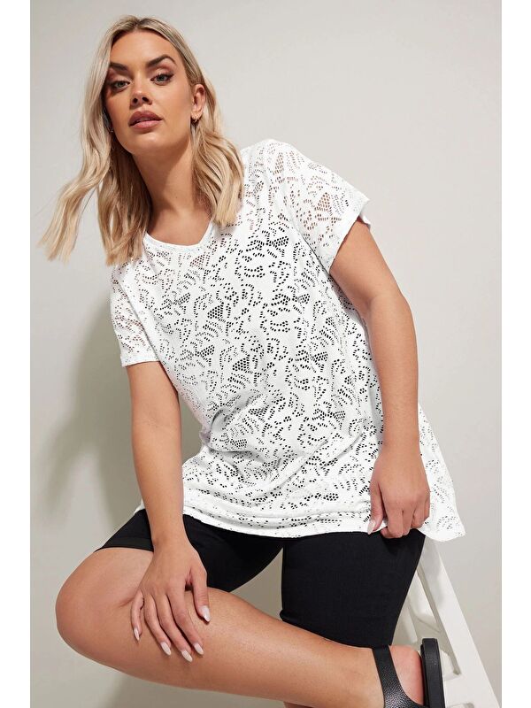 Stil Diva Büyük Beden V Yaka Kısa Kollu Astarsız Dantel T-shirt 304092