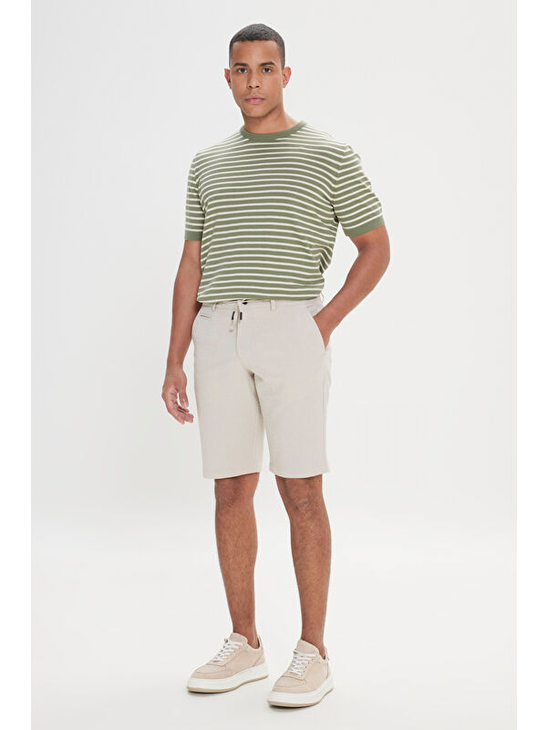 AC&Co / Altınyıldız Classics Erkek Bej Slim Fit Dar Kesim Yan Cepli Gofre Desenli Şort