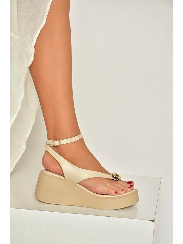 Fox Shoes Bej Fox Shoes Sandalet Kadın Y973465909