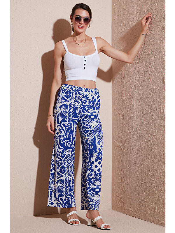 Lela Desenli Standart Fit Yüksek Bel Geniş Paça Pantolon 5869019