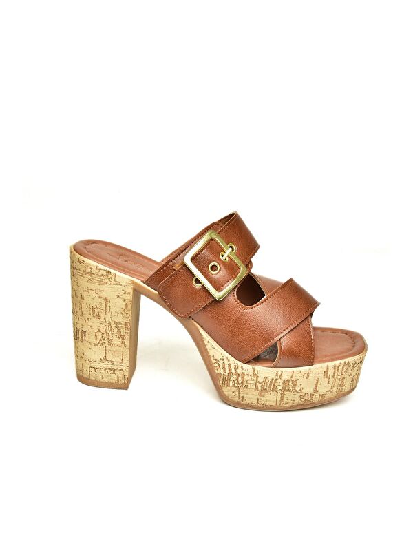 Fox Shoes U9962517 Taba Kadın Toka Detaylı Topuklu Terlik
