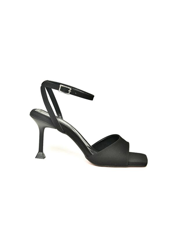 Fox Shoes U9974125 Siyah Kadın Topuklu Ayakkabı