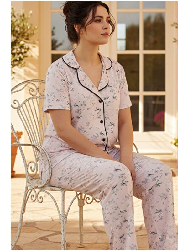 Siyah İnci pembe çiçek desenli Büyük Beden Battal Boy Düğmeli Biyeli Viskon Örme Pijama Takım 26120966