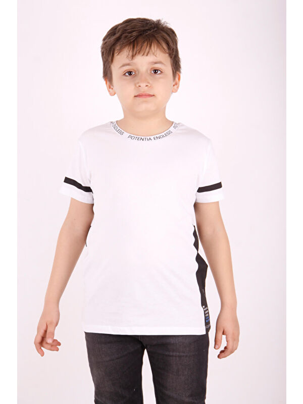 Toontoykids Erkek Çocuk Yaka ve Arkası Baskı Detaylı Tişört