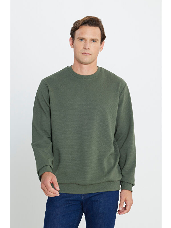 AC&Co / Altınyıldız Classics Erkek Haki 2 İplik Sıcak Tutan Standart Fit Normal Kesim Bisiklet Yaka Dokulu Sweatshirt