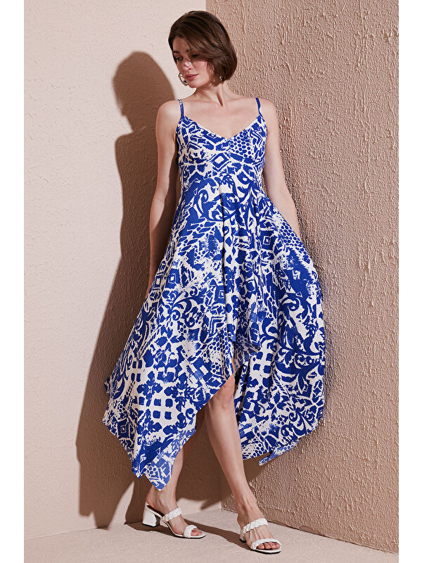 Lela Desenli Asimetrik Kesim Regular Fit Midi Boy Askılı Elbise 5866126