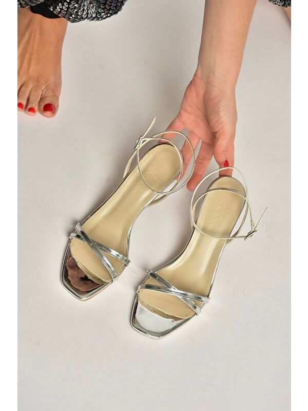 Fox Shoes Gümüş Kadın Topuklu Ayakkabı Y569522034