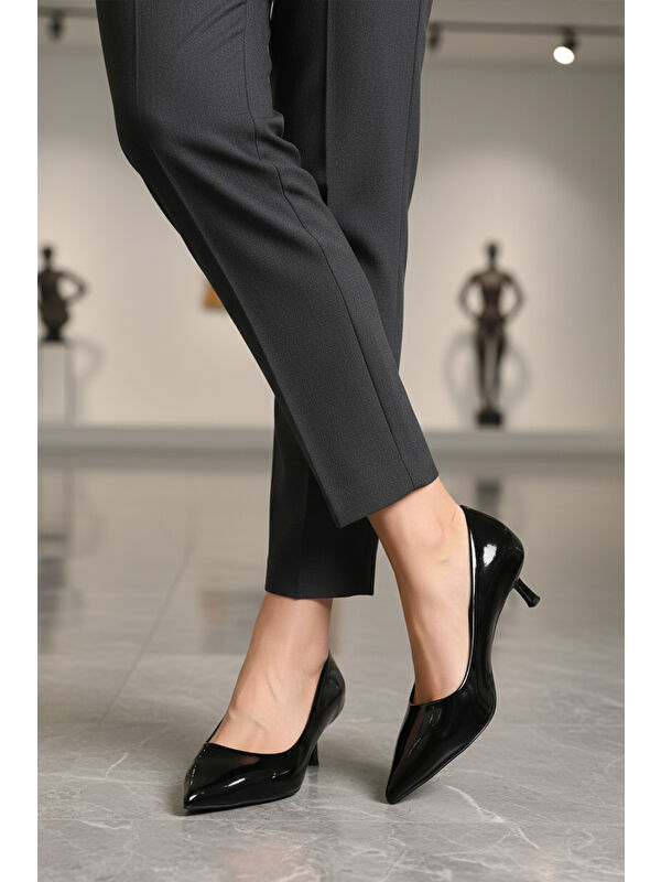 Siyah Rugan Hafif Kadın İnce Kısa Topuklu Ayakkabı 458343 Z - Görsel 4