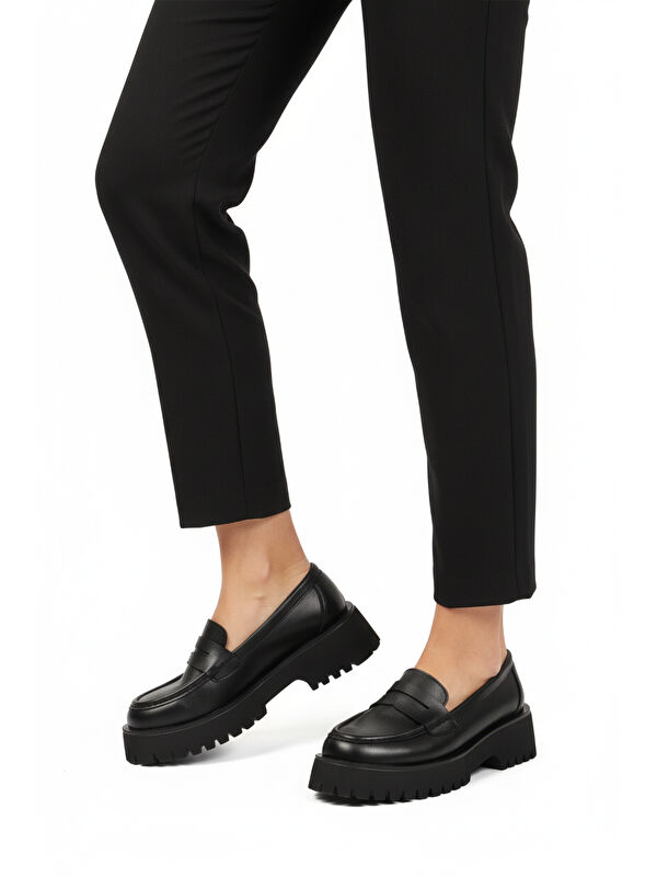 Siyah Cilt Kalın Taban Kadın Casual Ayakkabı 572453 Z - Görsel 2